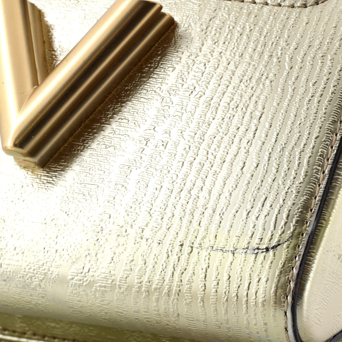 Twist Handbag Gravity Gold Calfskin PM