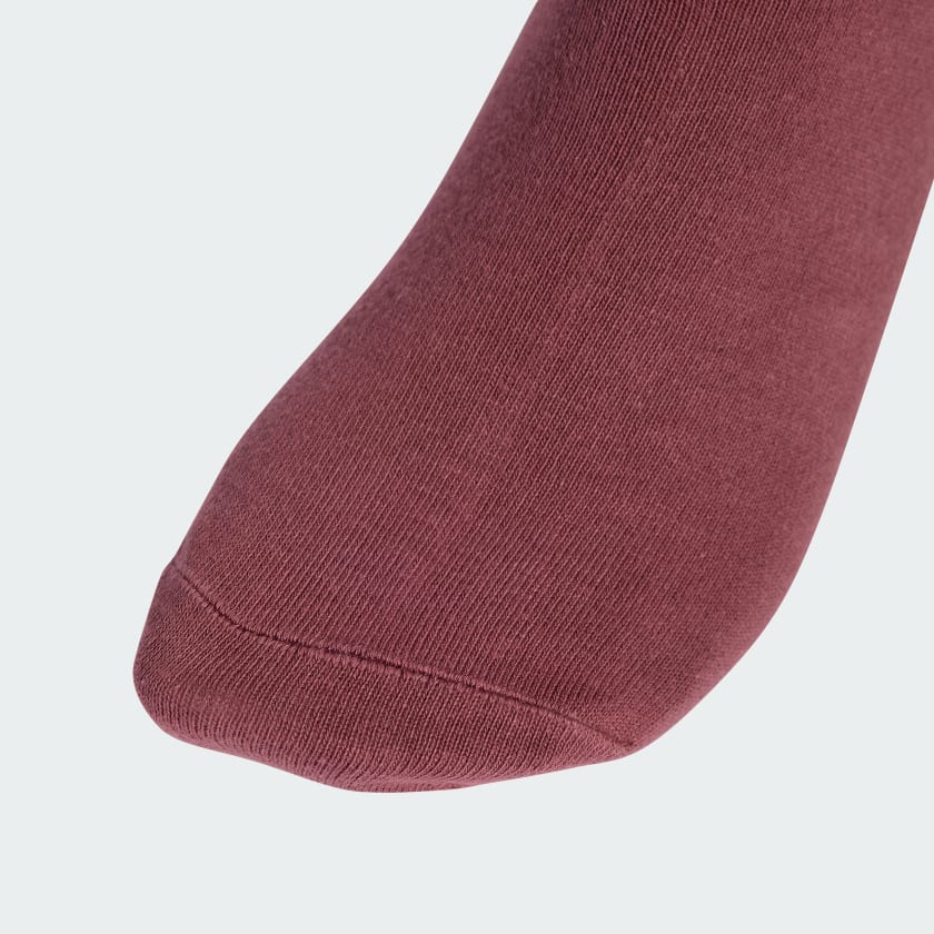 Maroon / Burgundy-