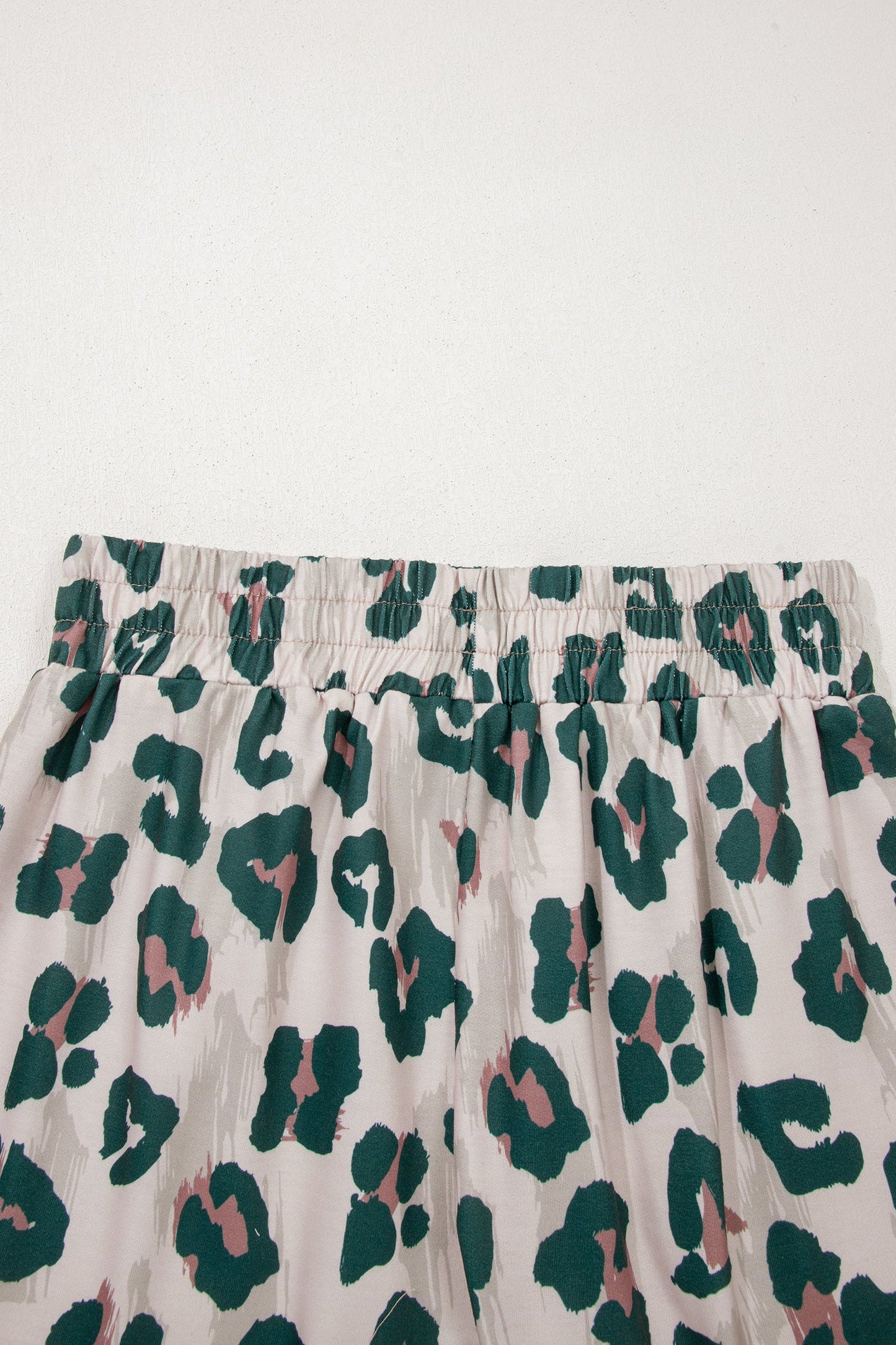 Threaded Pear Arleth Print Contrast Trim Top
