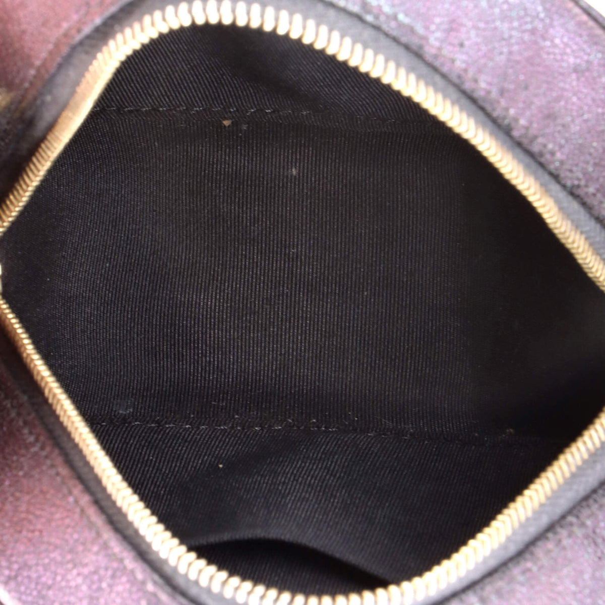 Round Clutch with Chain Quilted Iridescent Caviar Mini
