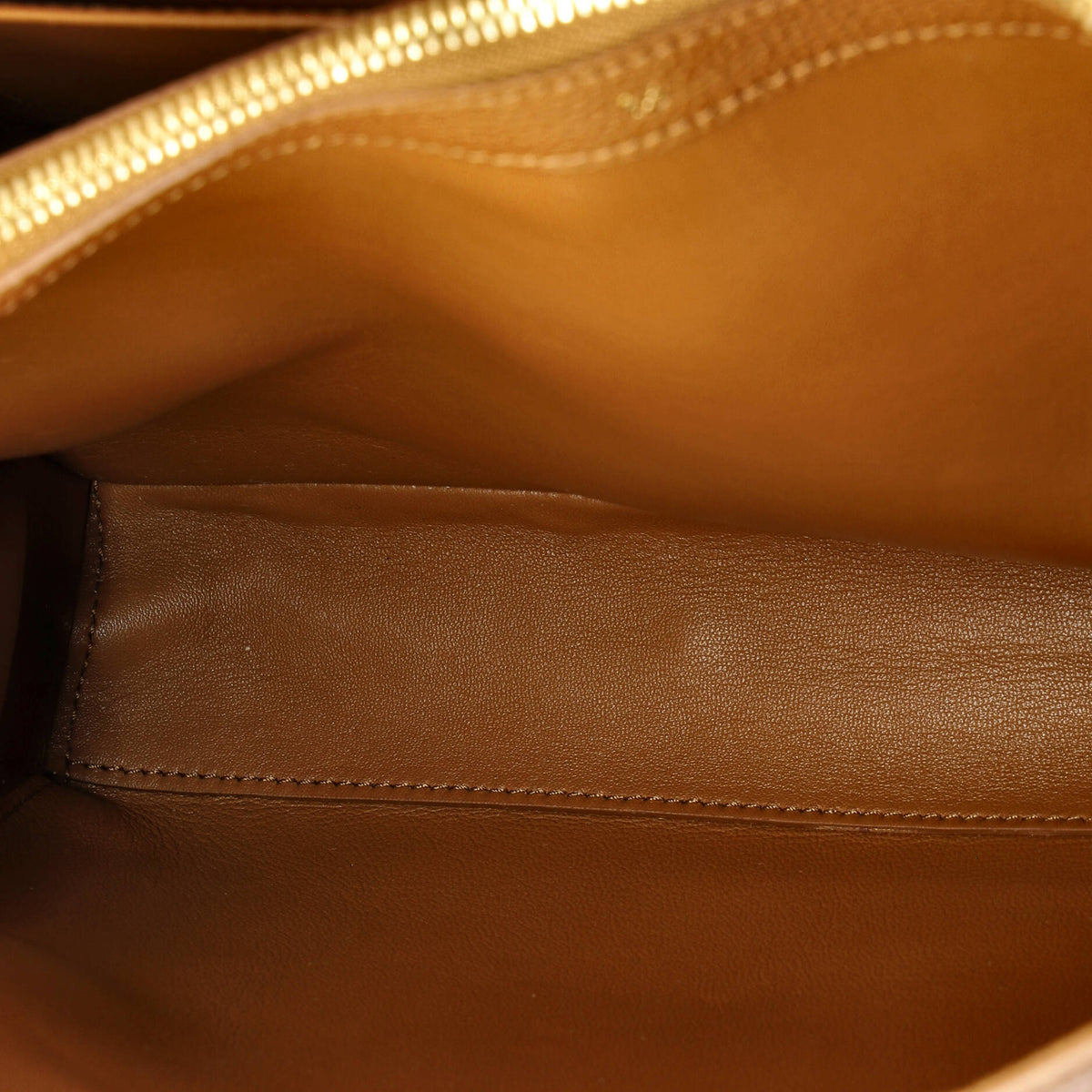 16 Top Handle Bag Grained Calfskin Medium