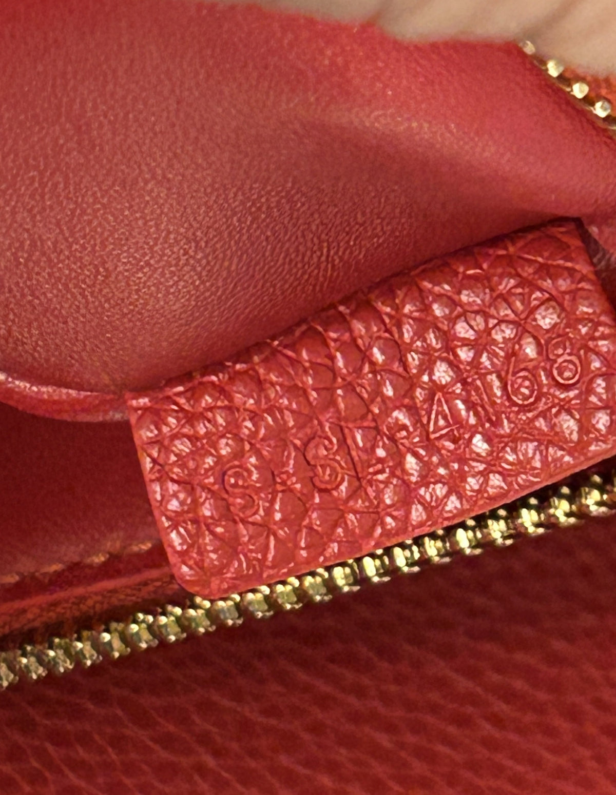 16 Top Handle Bag Grained Calfskin Medium
