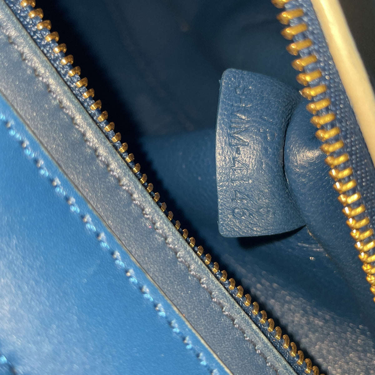 Trapeze Bag Leather Medium
