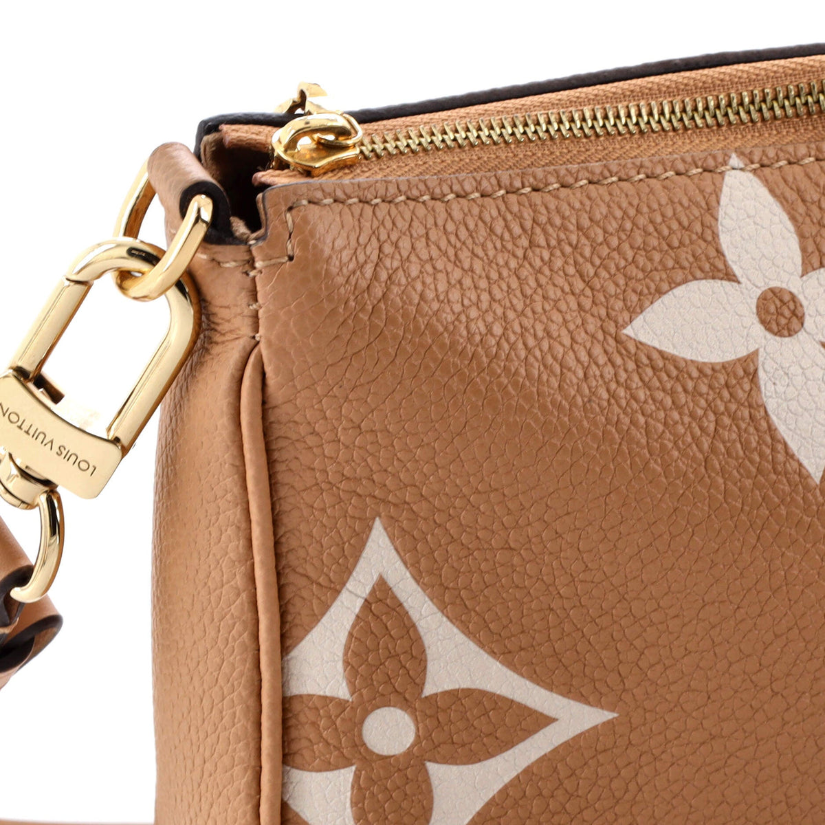 Multi Pochette Accessoires Bicolor Monogram Empreinte Giant