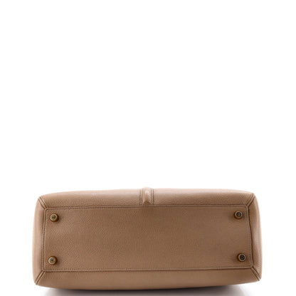 16 Top Handle Bag Grained Calfskin Medium