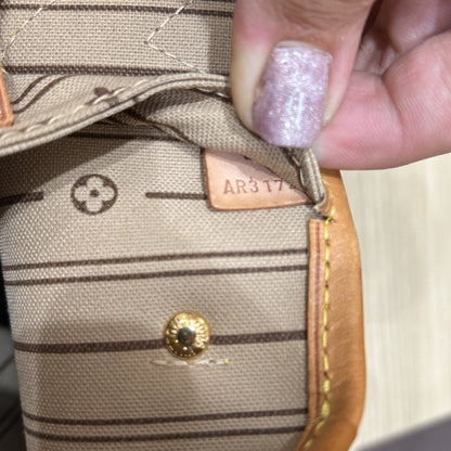 Neverfull Tote Monogram Canvas PM