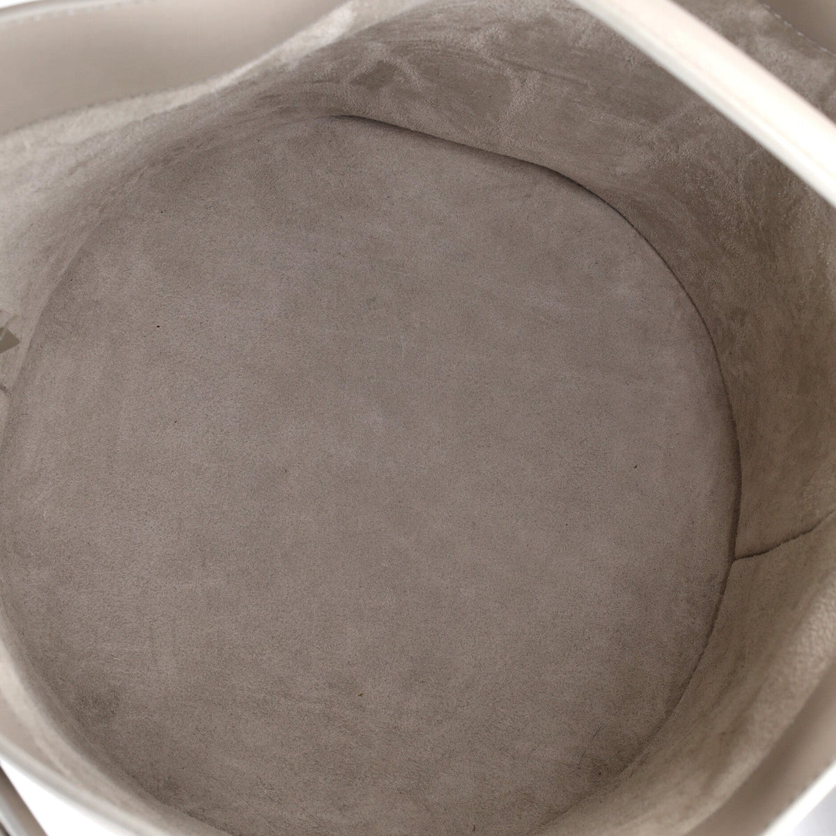 Bucket 16 Bag Leather