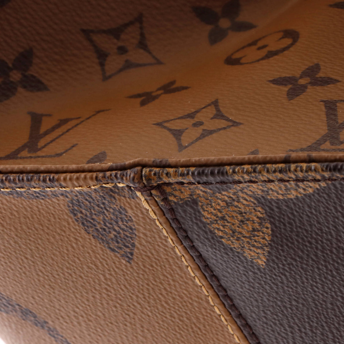 OnTheGo Tote Reverse Monogram Giant GM