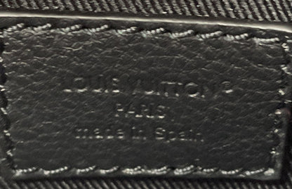 Pulse Wearable Wallet Monogram Shadow Leather