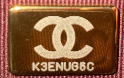 Wallet on Chain Quilted Caviar