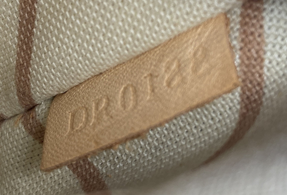 Pochette Metis Limited Edition Summer Trunks Monogram Canvas