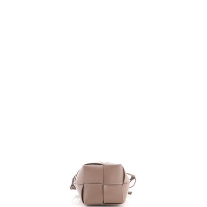 Cassette Bucket Bag Maxi Intrecciato Leather Mini