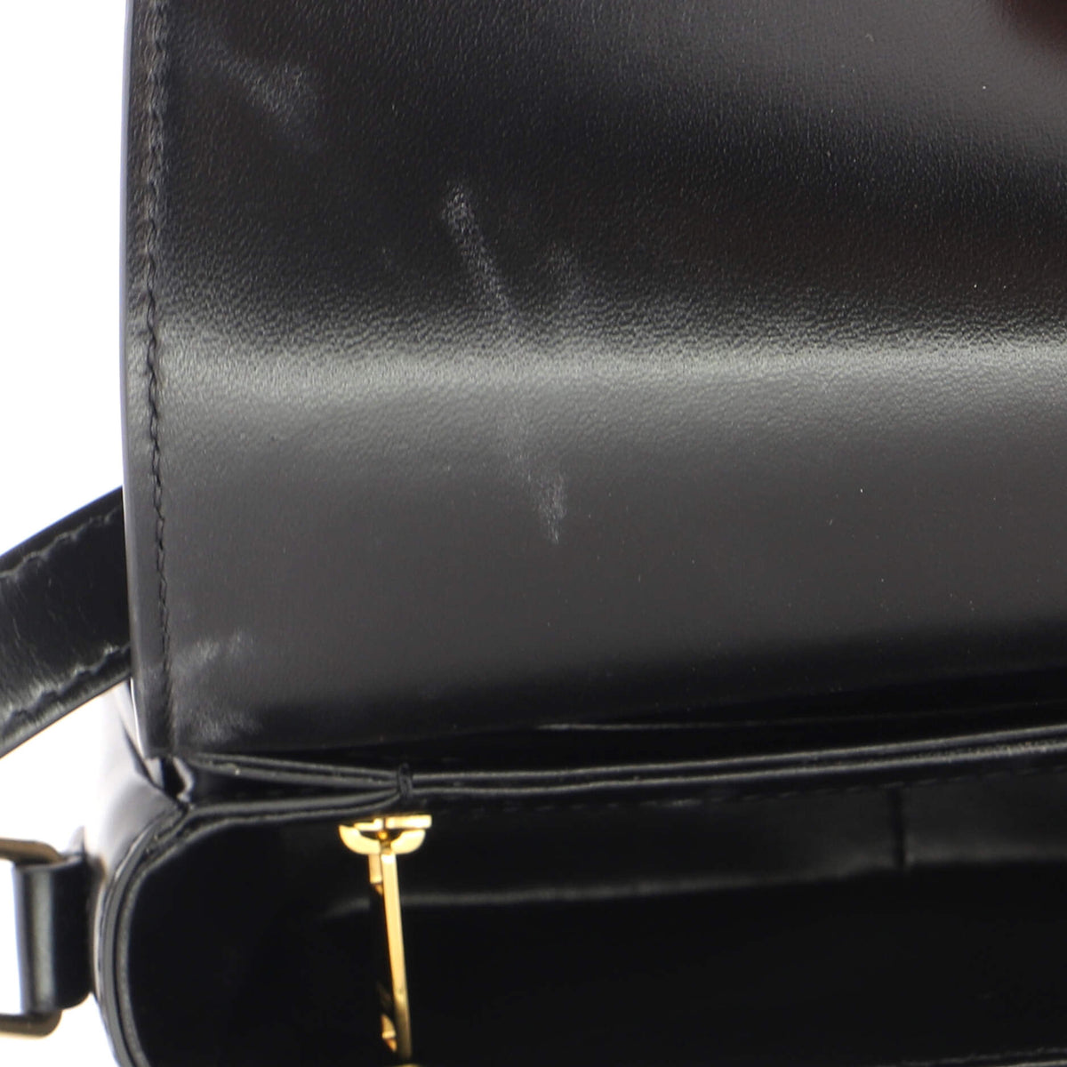 Triomphe Shoulder Bag Smooth Calfskin Teen