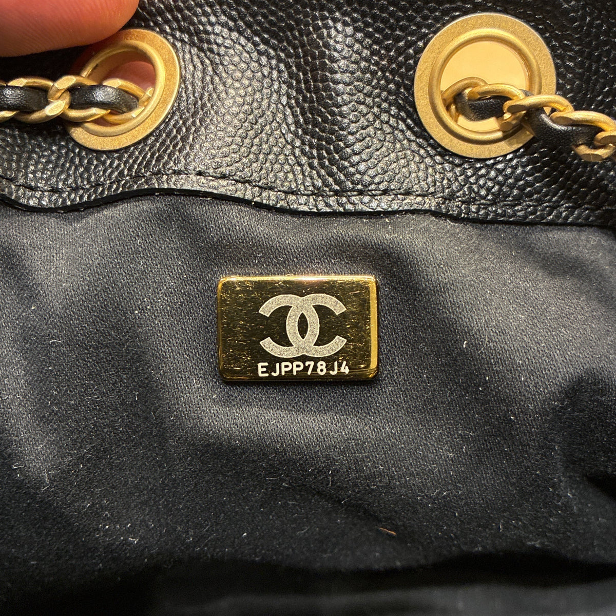 25 Hobo Bag Quilted Caviar Mini