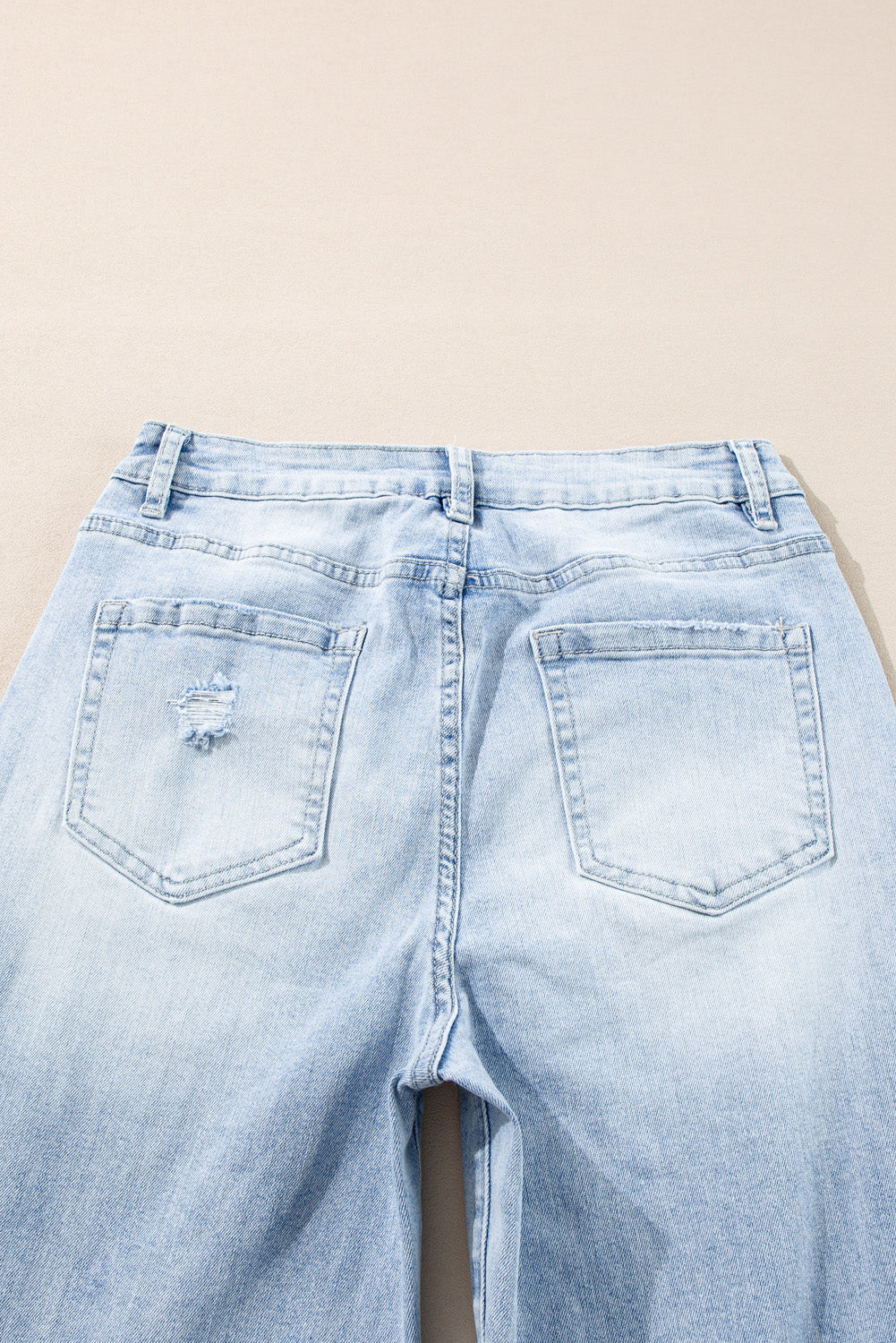 Threaded Pear Saige Wash Distressed Straight Jeans