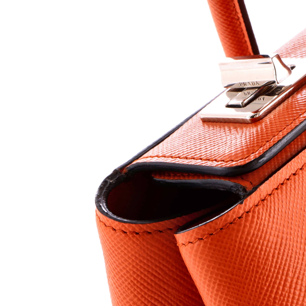 Turnlock Cuir Twin Tote Saffiano Leather Medium