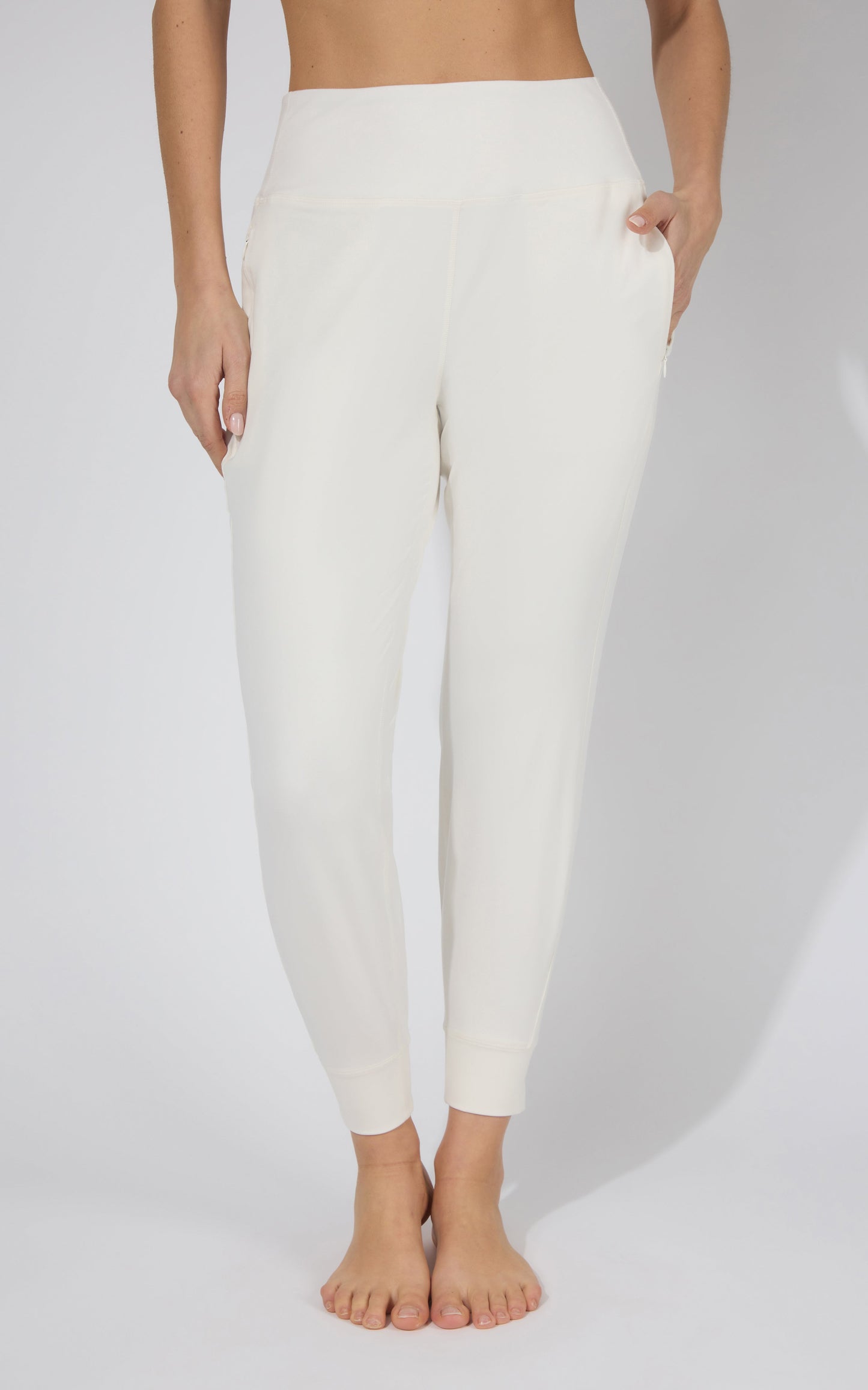 Interlock Zipper Pockets Greenwich Jogger - Our Linen Story