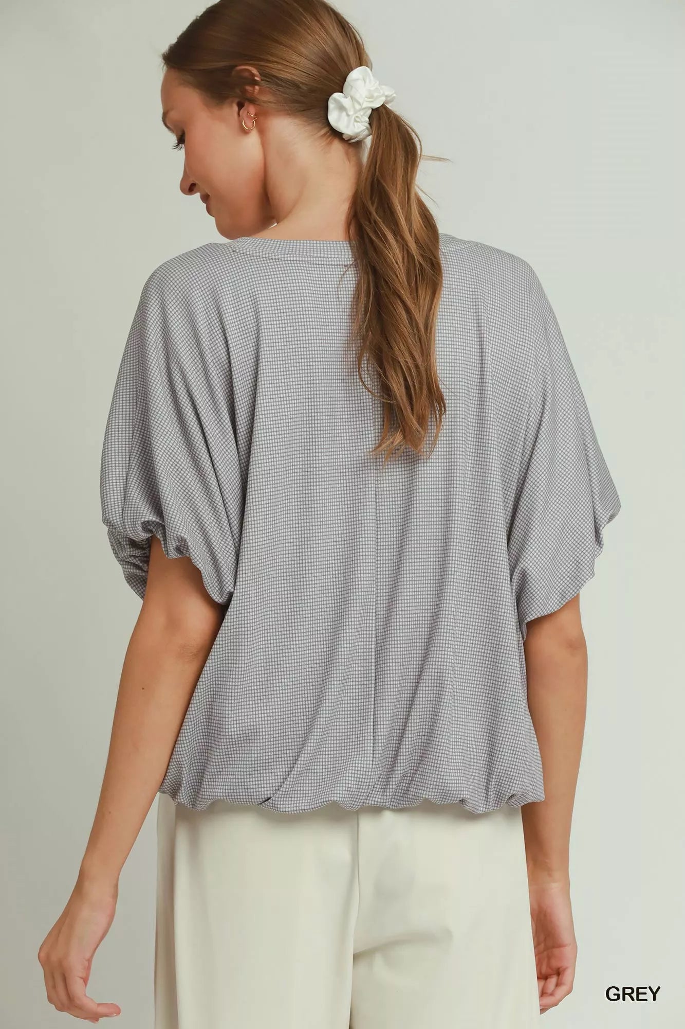 Umgee Mini Texture Checkered Bubble Hem Top in Grey