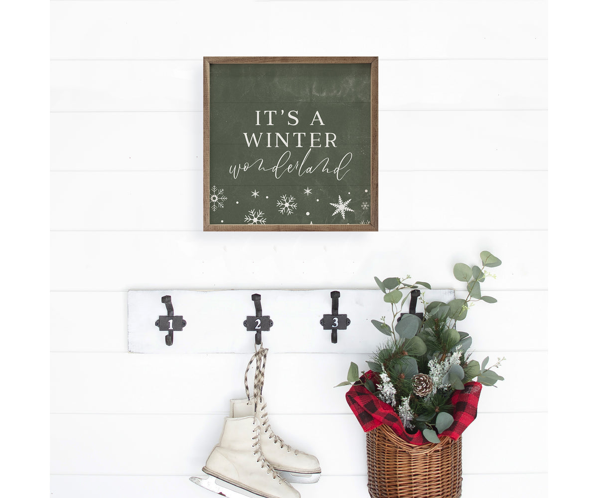 Kendrick Home It's A Winter Wonderland Snowflakes Green