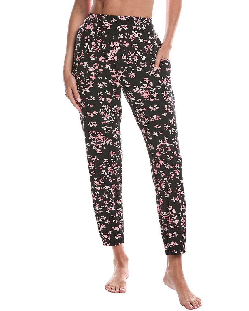 075-Black Floral-