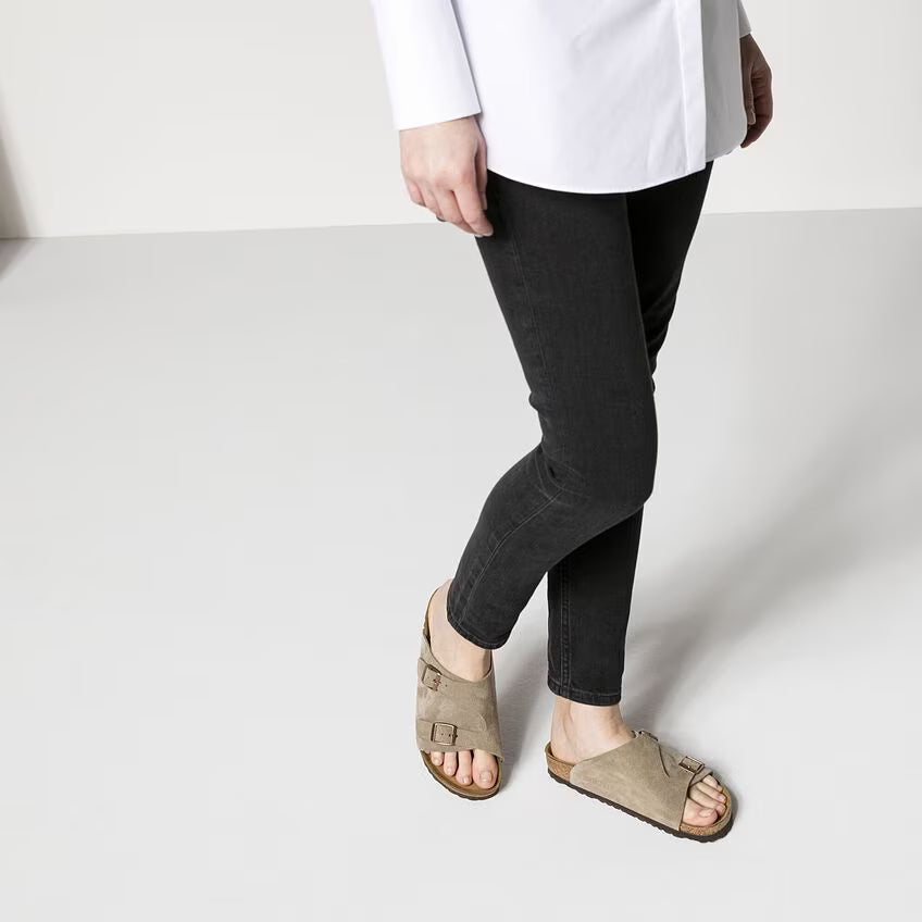 Taupe-