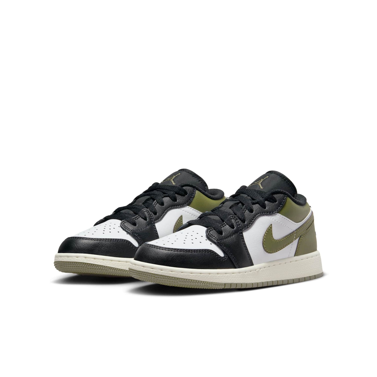 Grade School Air Jordan Retro 1 Low