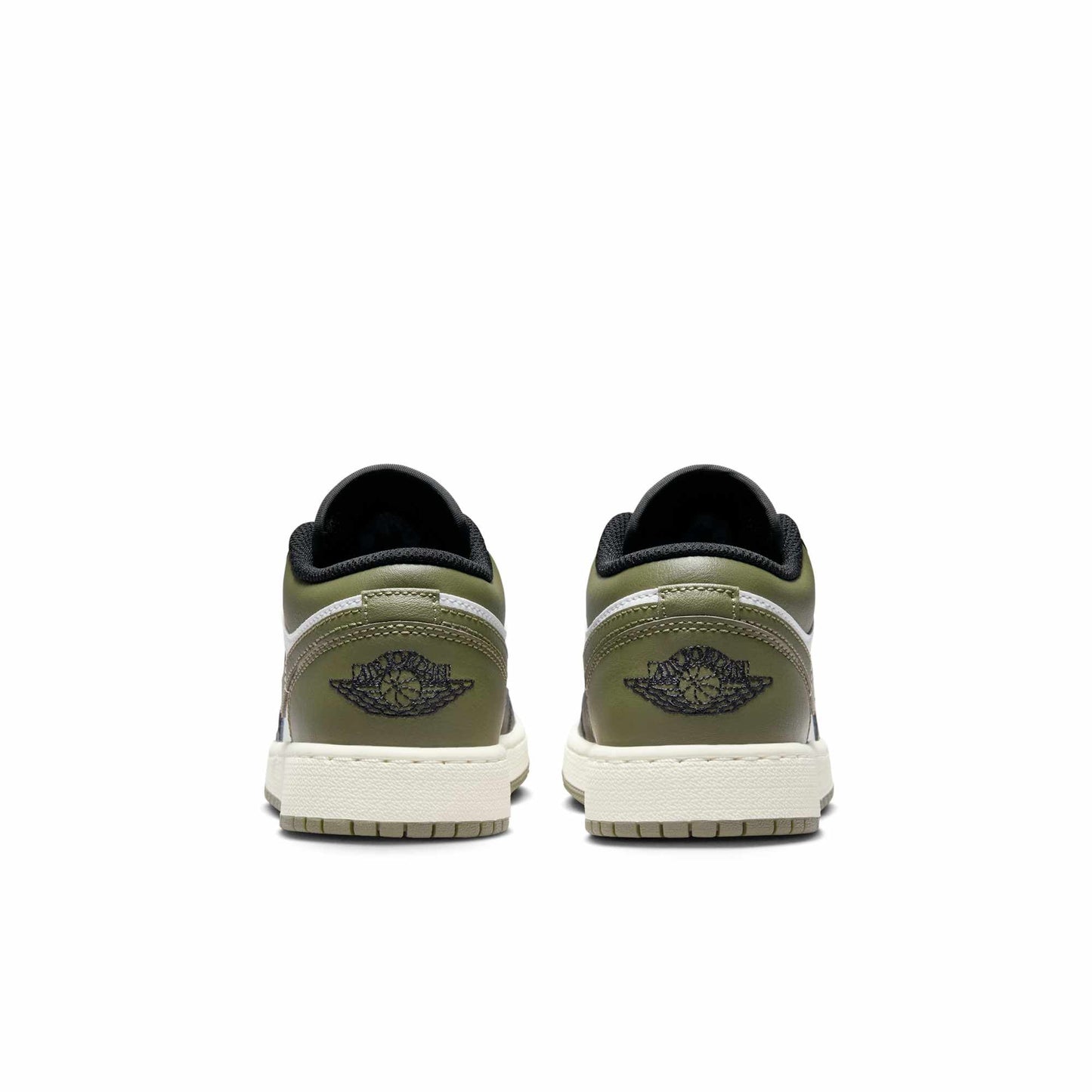 Air Jordan Grade School Retro 1 Low Sneakers