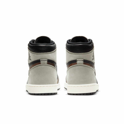 Air Jordan Men's Retro 1 High 'Light Army Rust Shadow Patina' Sneakers