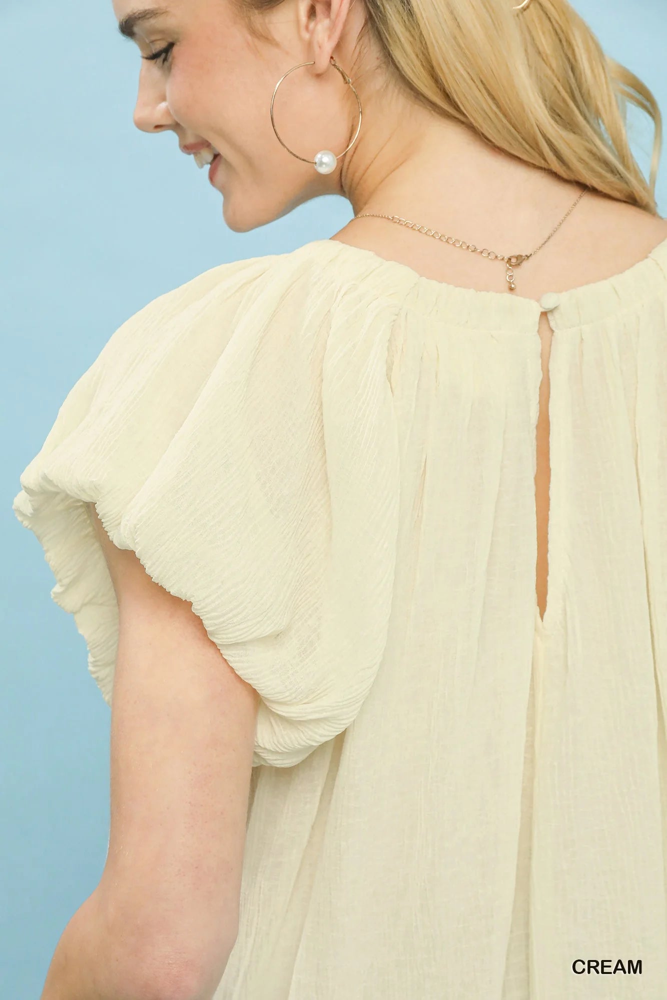 Umgee Crinkle Flutter Sleeve Peasant Top in Cream