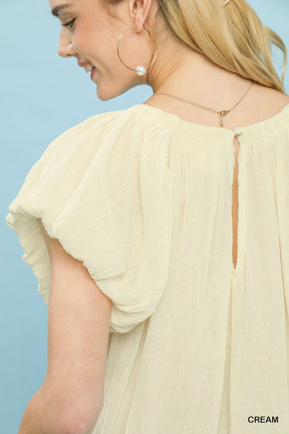 Umgee Crinkle Flutter Sleeve Peasant Top in Cream