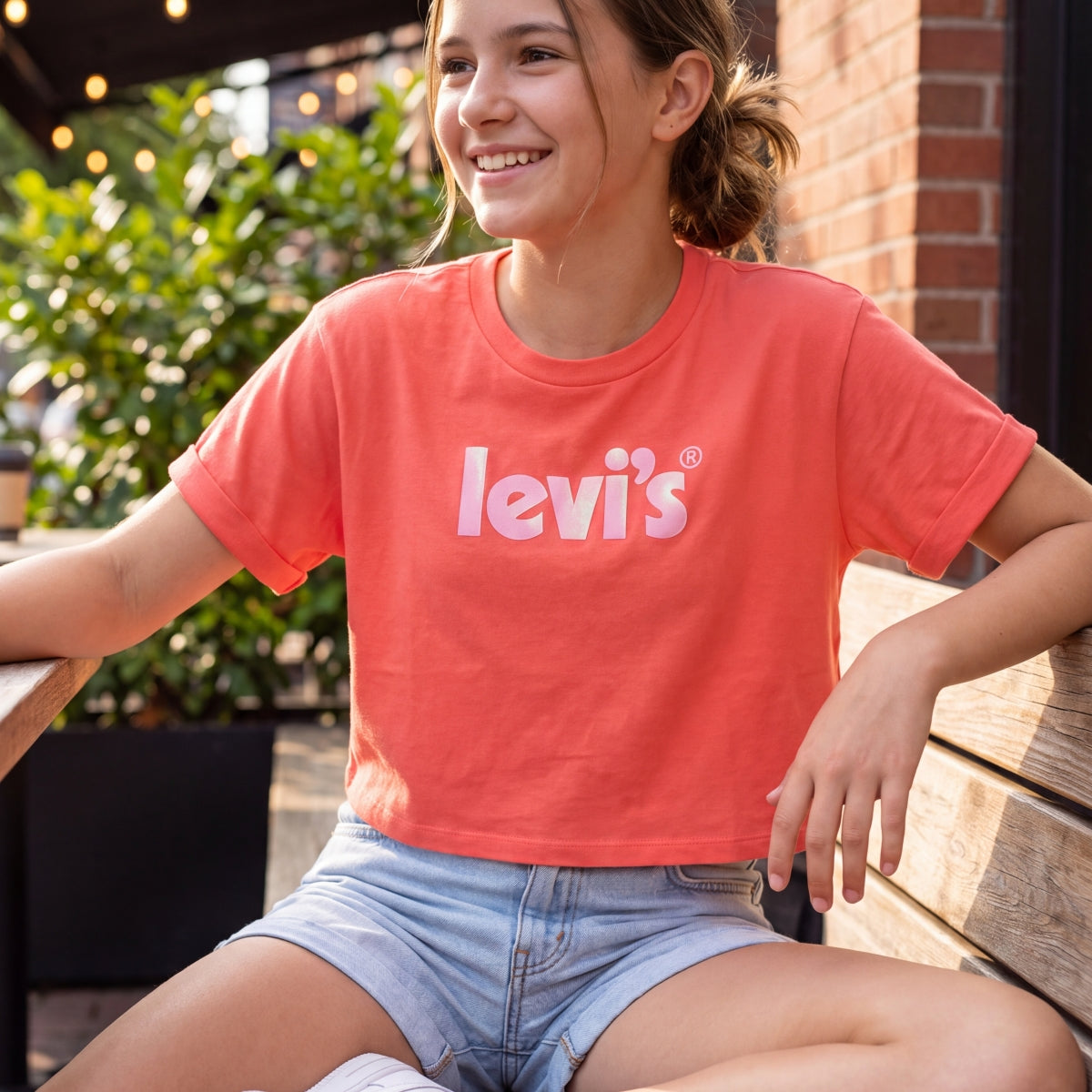 Levi's Women's Meet & Greet Rolled Sleeve T-Shirt - White