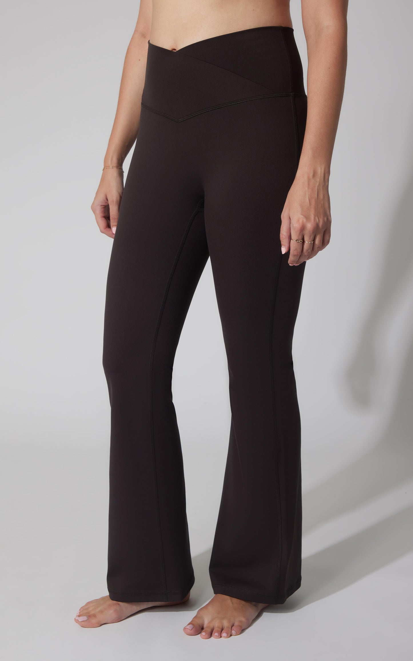 Lux Sophia 29.5" Crossover Flare Pant