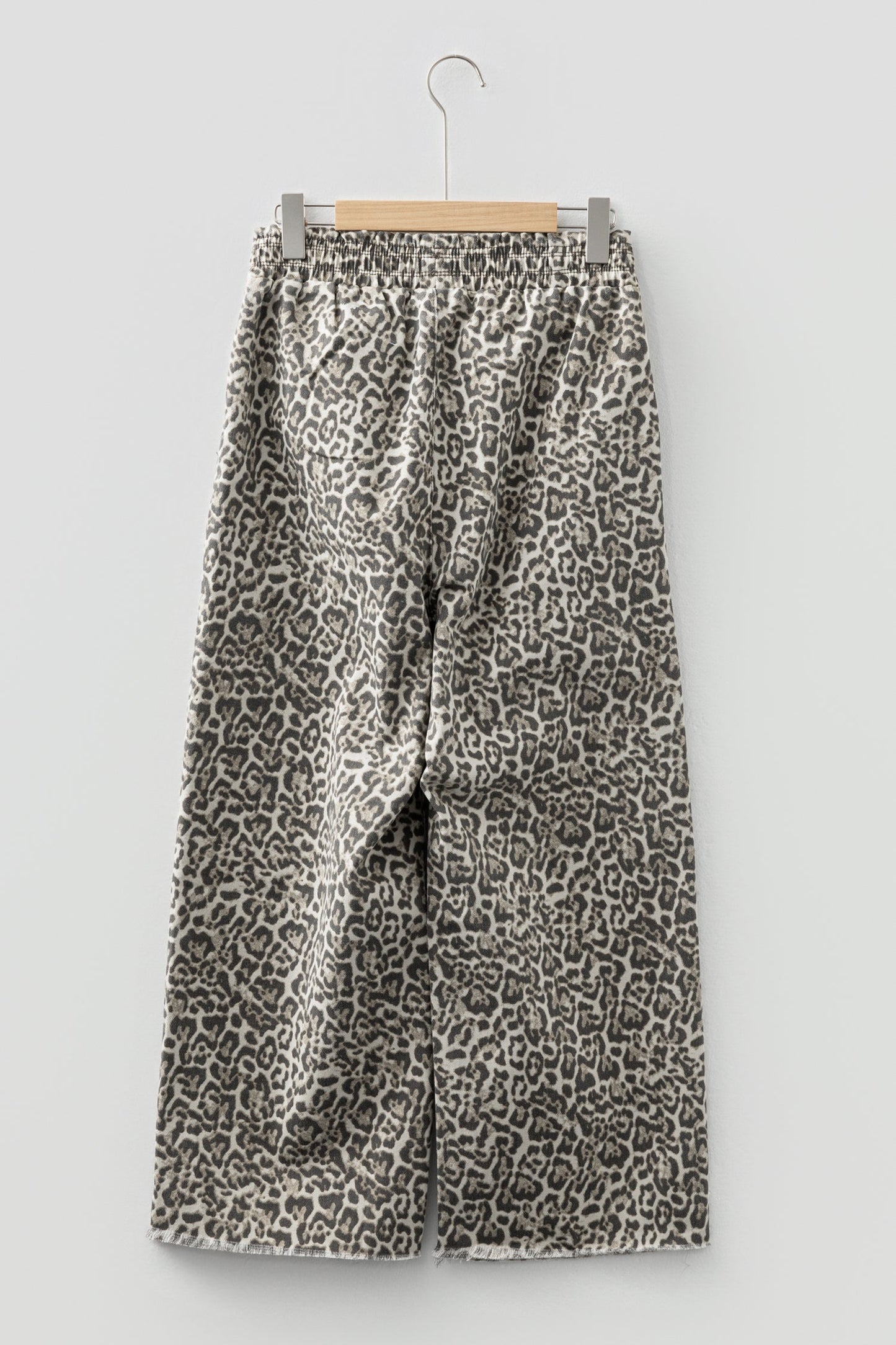 Threaded Pear Rivka Loose Pull On Jeans