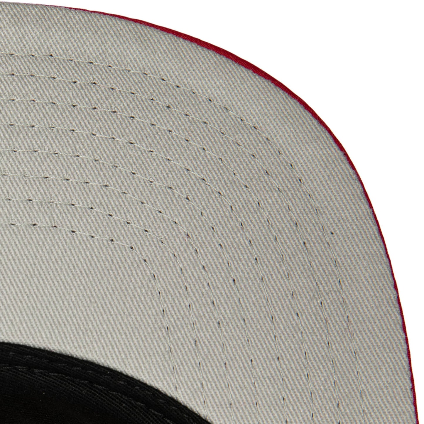 Mitchell & Ness Men's NBA Nylon Szn Deadstock Bulls