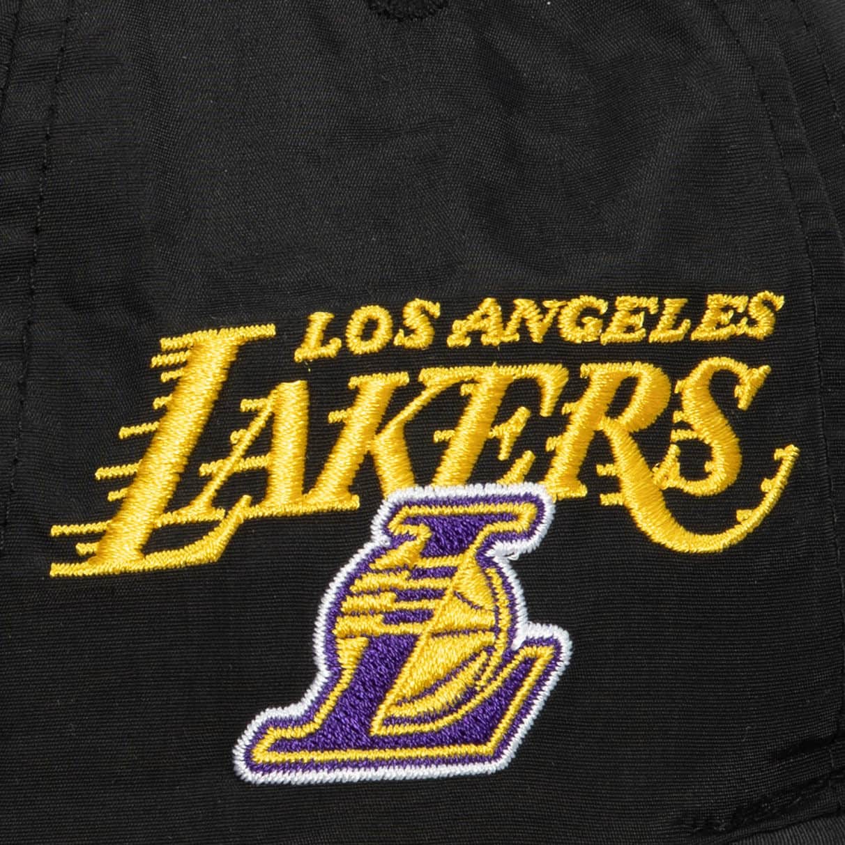 Mitchell & Ness Men's NBA Nylon Szn Deadstock Lakers