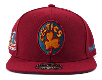 Mitchell & Ness Men's NBA Northern Lights Fitted Hwc Celtics Fitted Caps