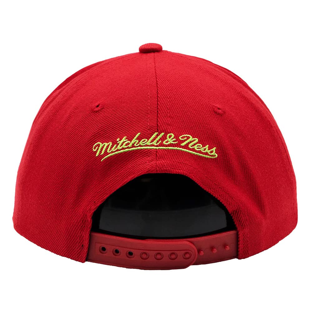 Men's Mitchell & Ness NBA Reverse Candy Apple Snapback Hwc Bulls