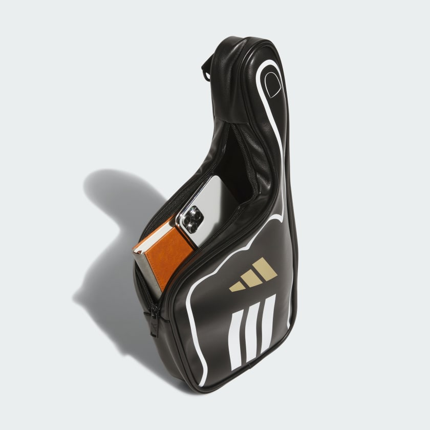 Black / White / Gold Metallic-
