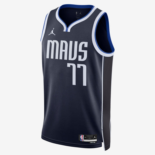 Nike Youth NBA Mavericks '77 Doncic' Swingman Jersey Jerseys