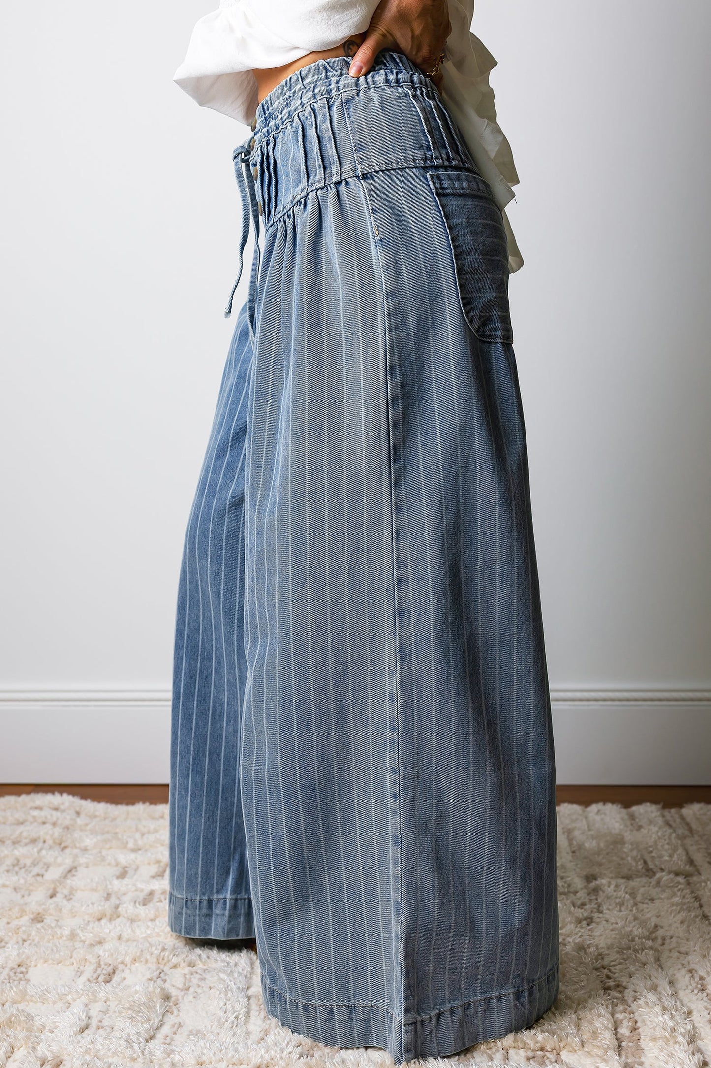 Threaded Pear Sutton Casual Wide Leg Jeans