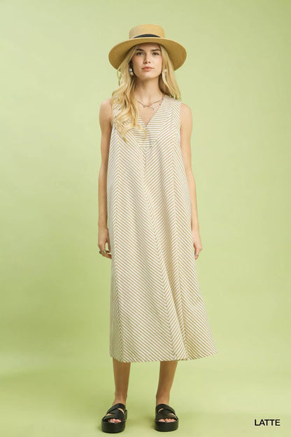Umgee Chevron Stripe Sleeveless Midi Dress in Latte