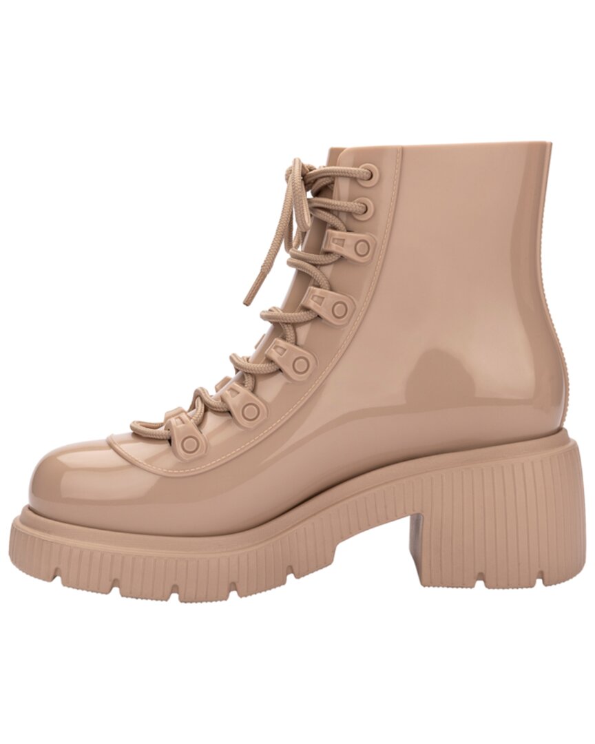 BEIGE-