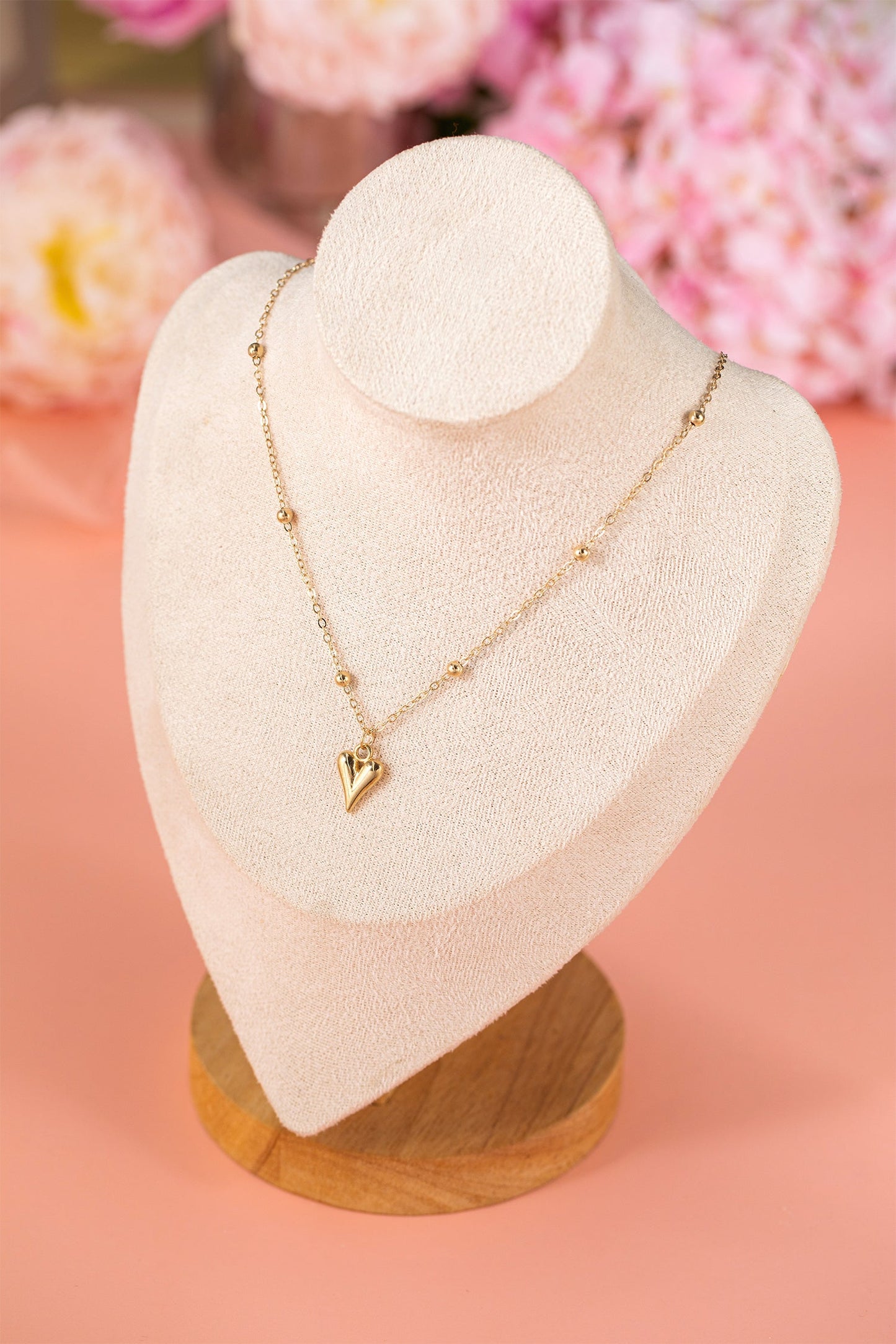 Threaded Pear Inaya alloy Puffed Heart Necklace