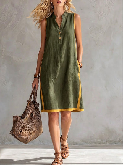 sleeveless v neck a line dress A-Line/Princess V-Neck Sleeveless Mother Of The Bride Dresses With Split Side Emerald