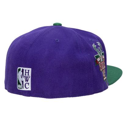 Mitchell & Ness Men's NBA Milwaukee Bucks Team Side Fitted Fitted Caps