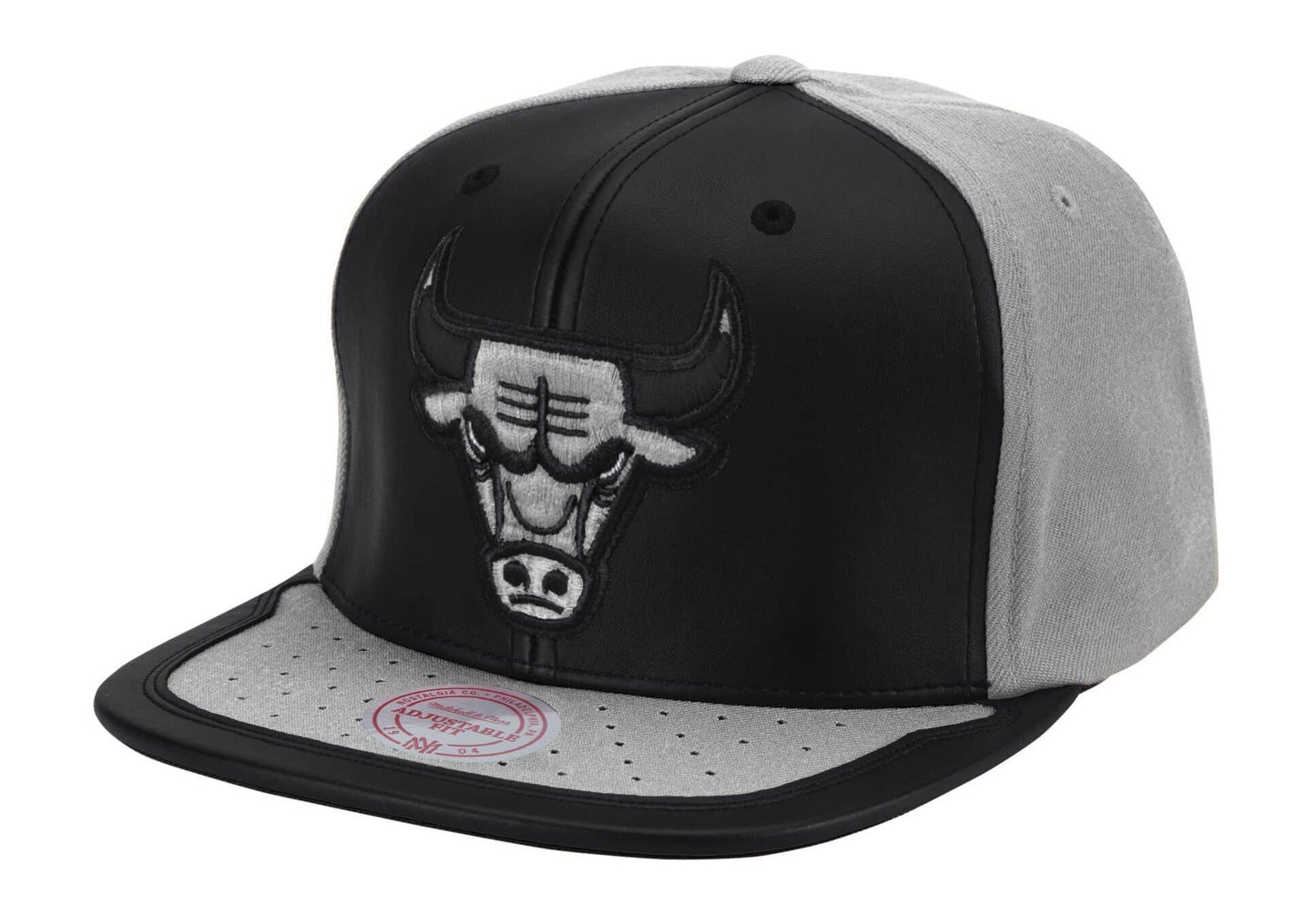 Men's Mitchell & Ness NBA Day One Snapback Bulls
