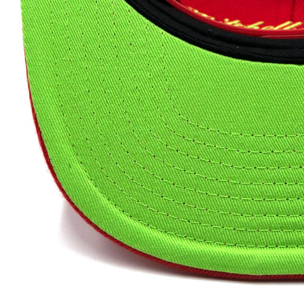 Men's Mitchell & Ness NBA Reverse Candy Apple Snapback Hwc Bulls