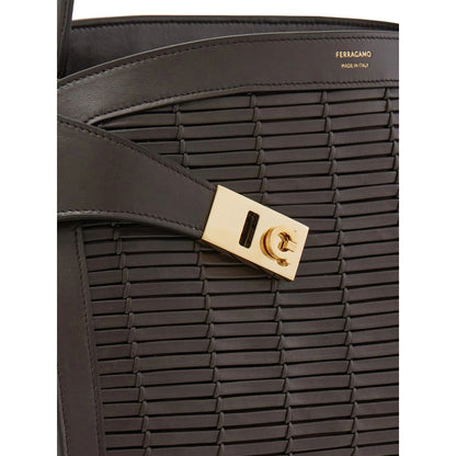 Shoulder Hug Bag Brown