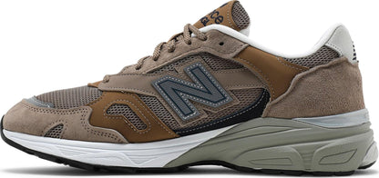 New Balance Men's 920 'Sand Navy' Sneakers