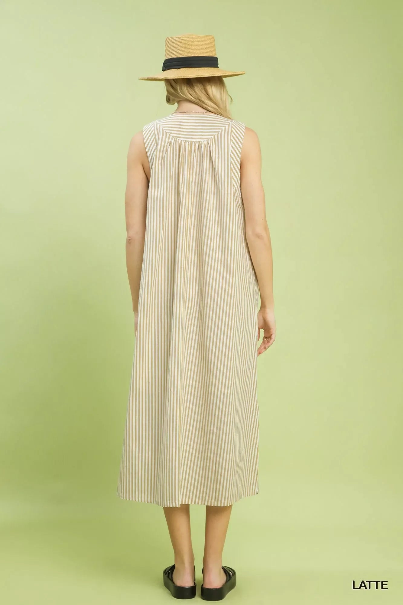 Umgee Chevron Stripe Sleeveless Midi Dress in Latte